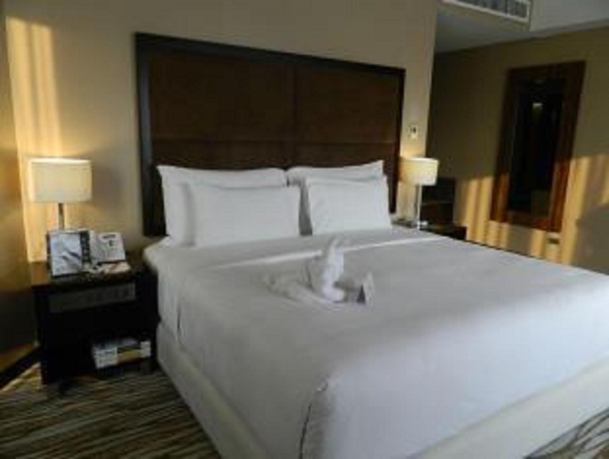Acacia Hotel Manila Muntinlupa City Экстерьер фото