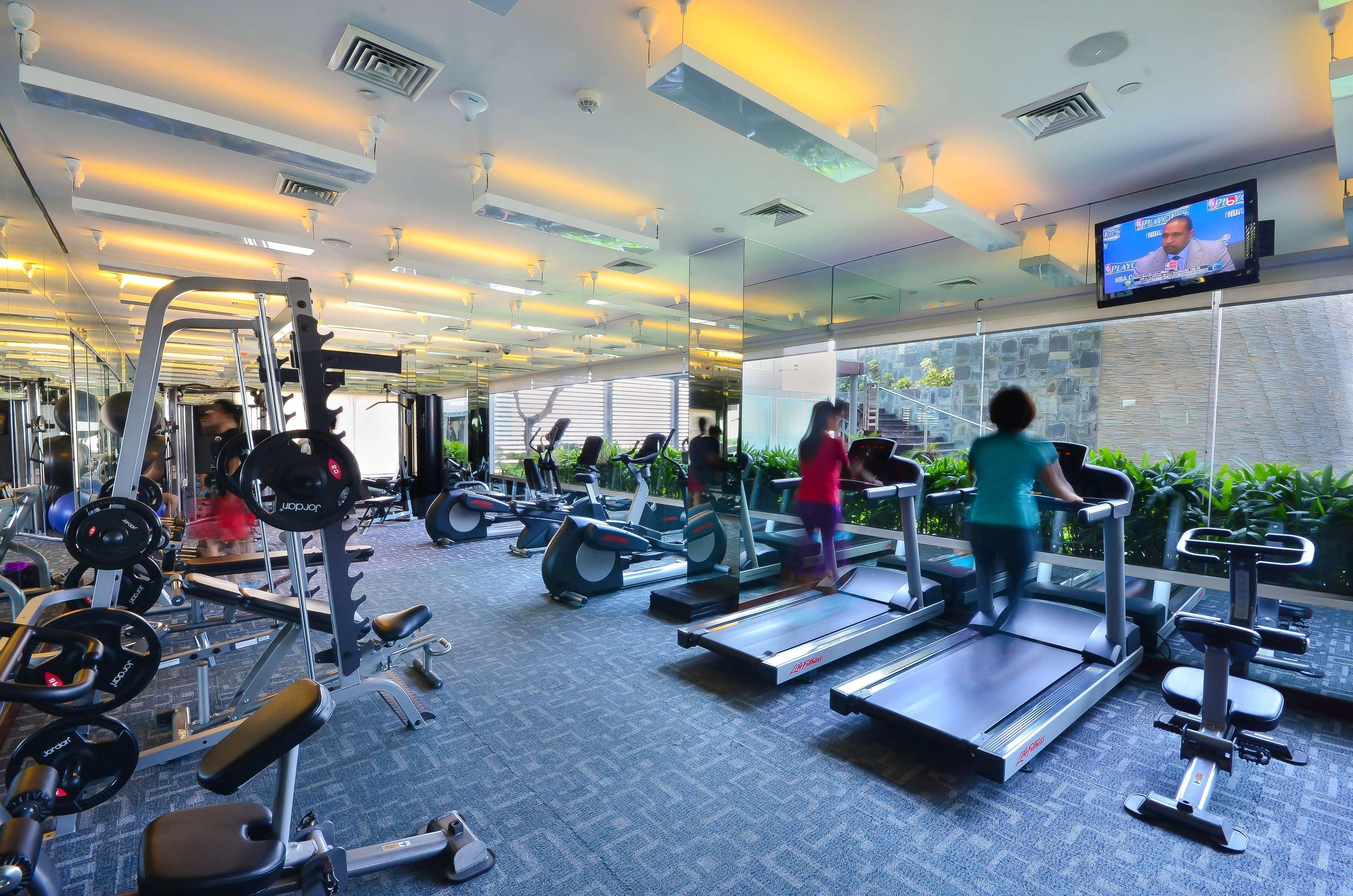 Acacia Hotel Manila Muntinlupa City Экстерьер фото