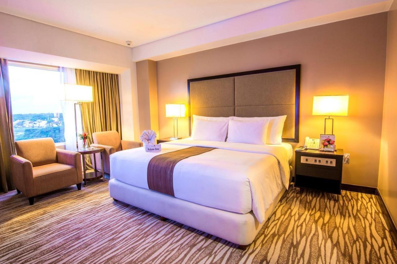 Acacia Hotel Manila Muntinlupa City Экстерьер фото
