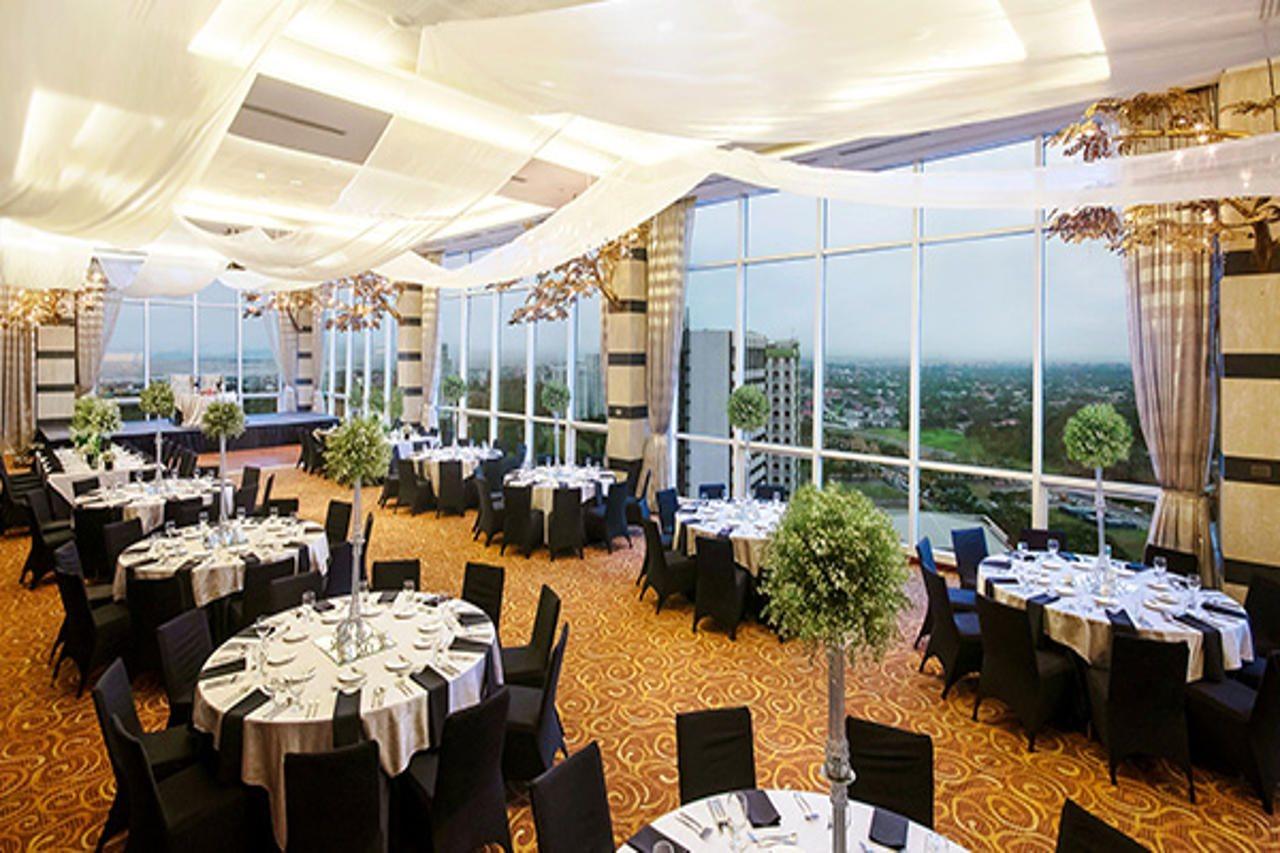 Acacia Hotel Manila Muntinlupa City Экстерьер фото